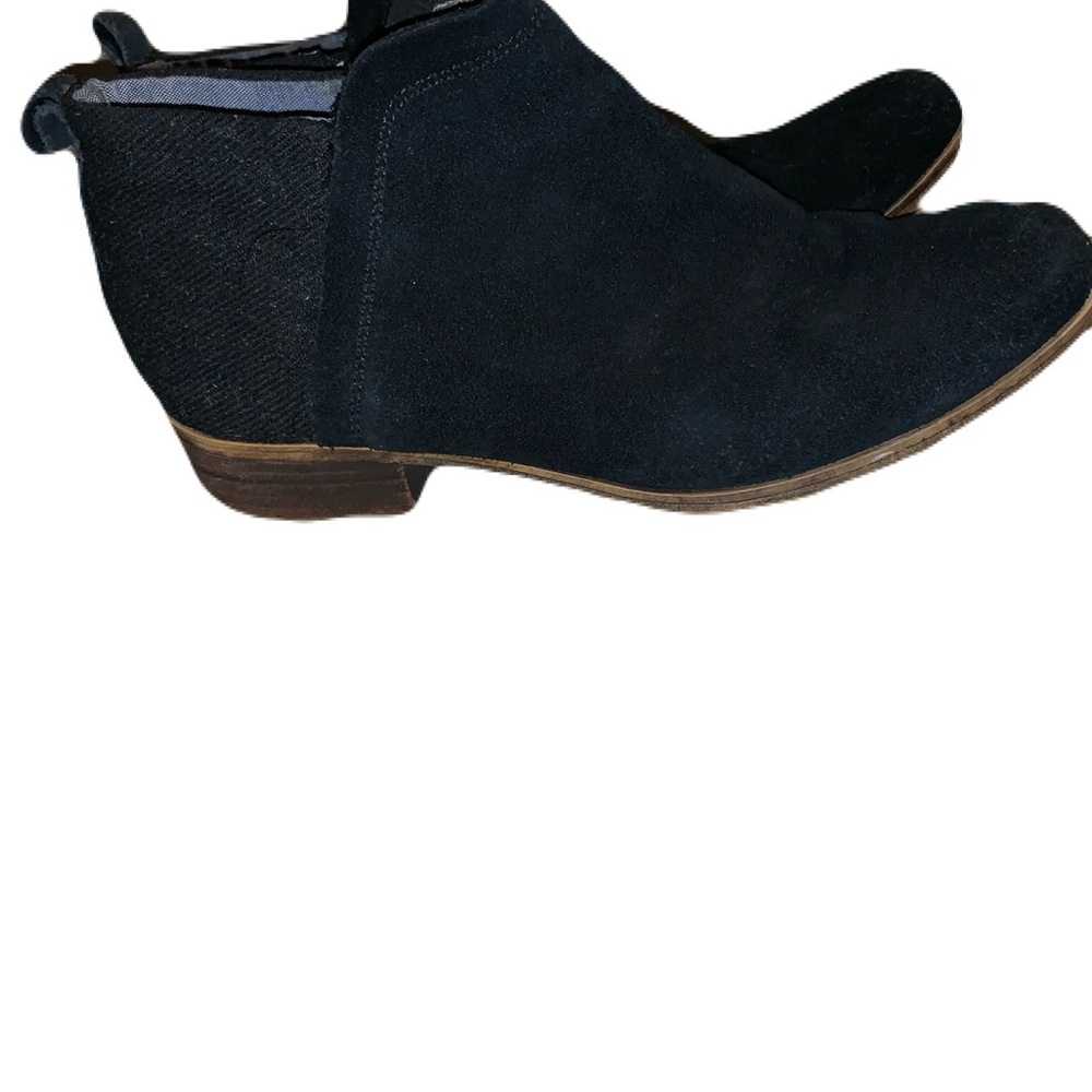 TOMS Black Suede Booties – Size 8